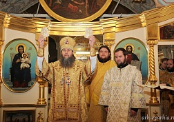 Митрополит Даниил рукоположил Романа Петрова в сан диакона